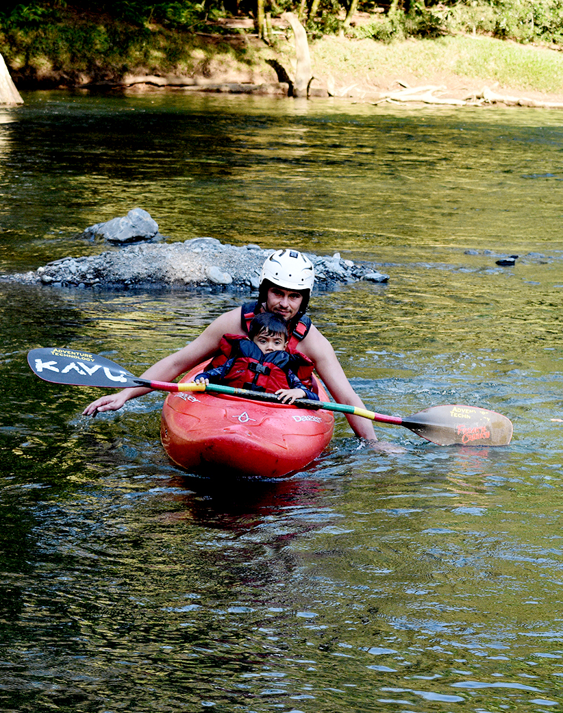 Family-friendly kayaking adventure in Colombia.