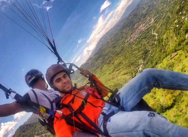 Paragliding with stunning views of Colombia’s rivers and forests.